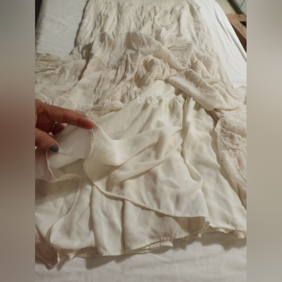 Gibson Latimer White Pleated Maxi Dress Scoop Neck - Picture 5 of 14